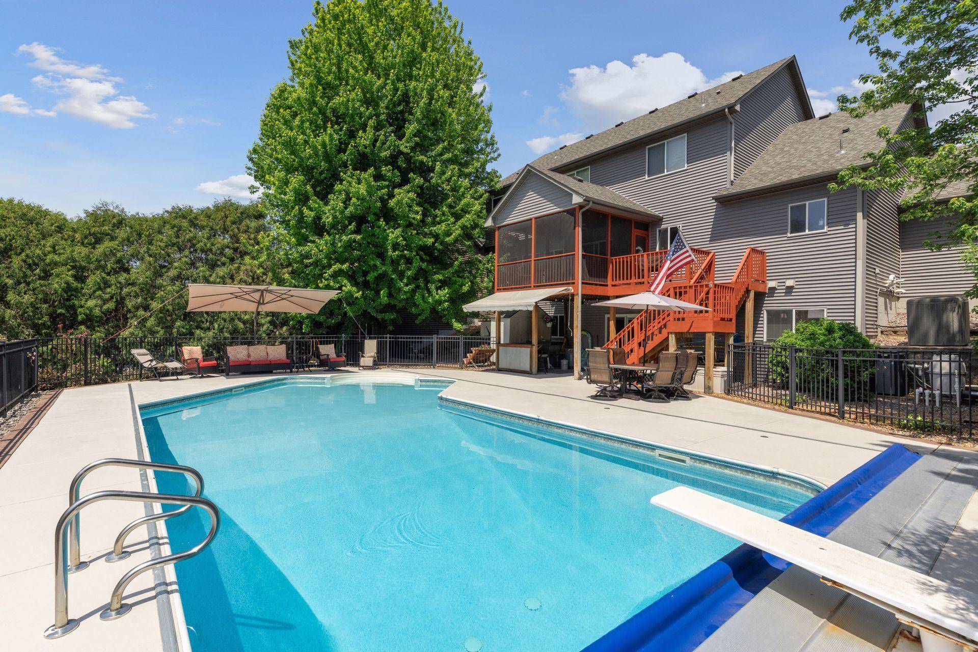 10531 Golden Eagle TRL, Woodbury, MN 55129