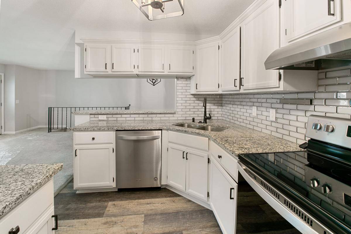 5942 Fernwood ST, Shoreview, MN 55126