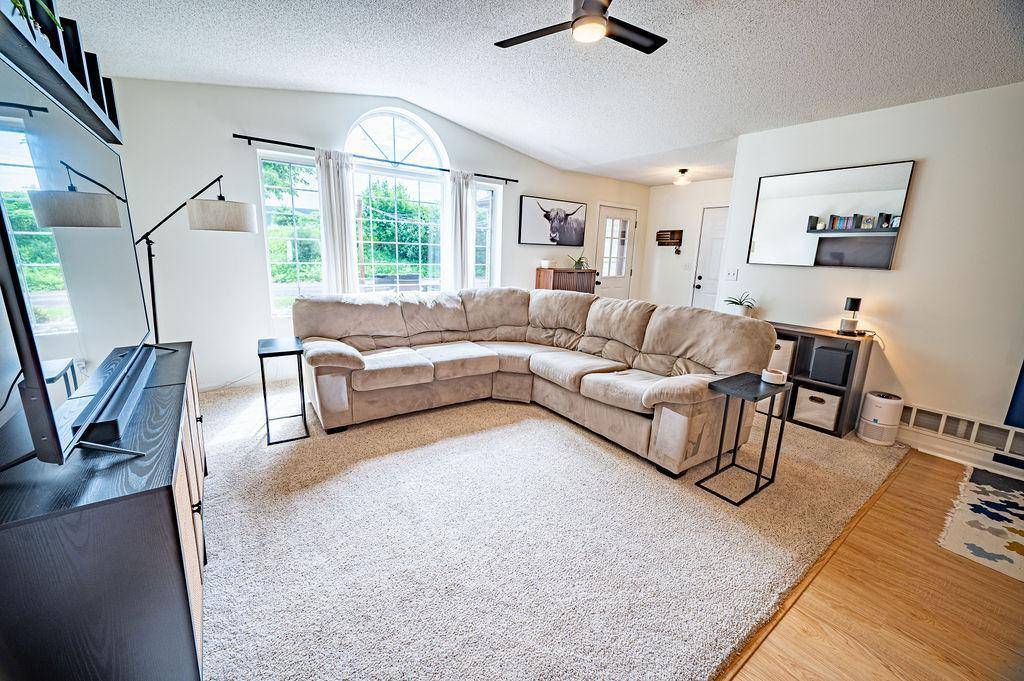 1352 Carriage DR #C, Hudson, WI 54016