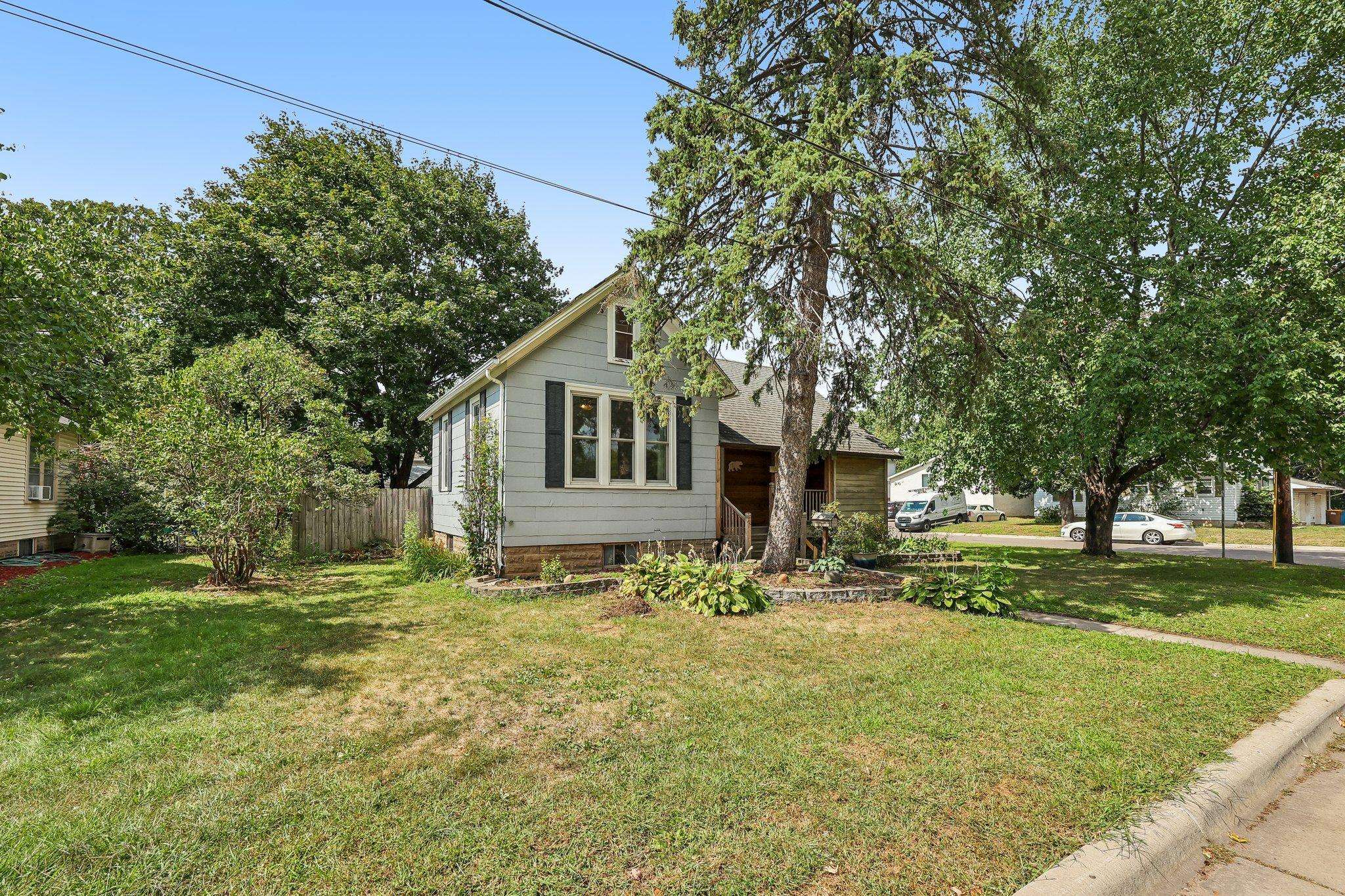 4571 1st AVE, White Bear Lake, MN 55110