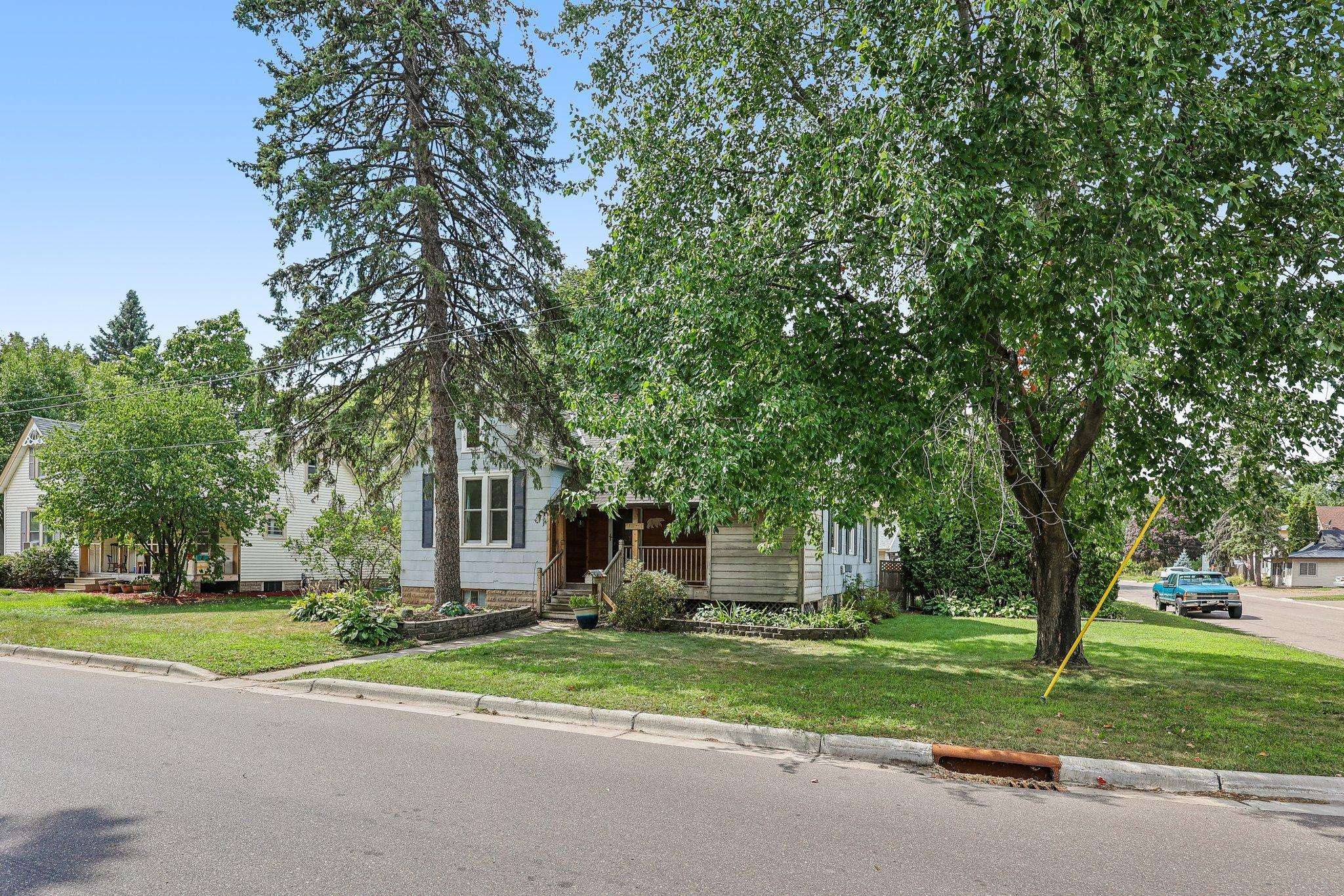 4571 1st AVE, White Bear Lake, MN 55110