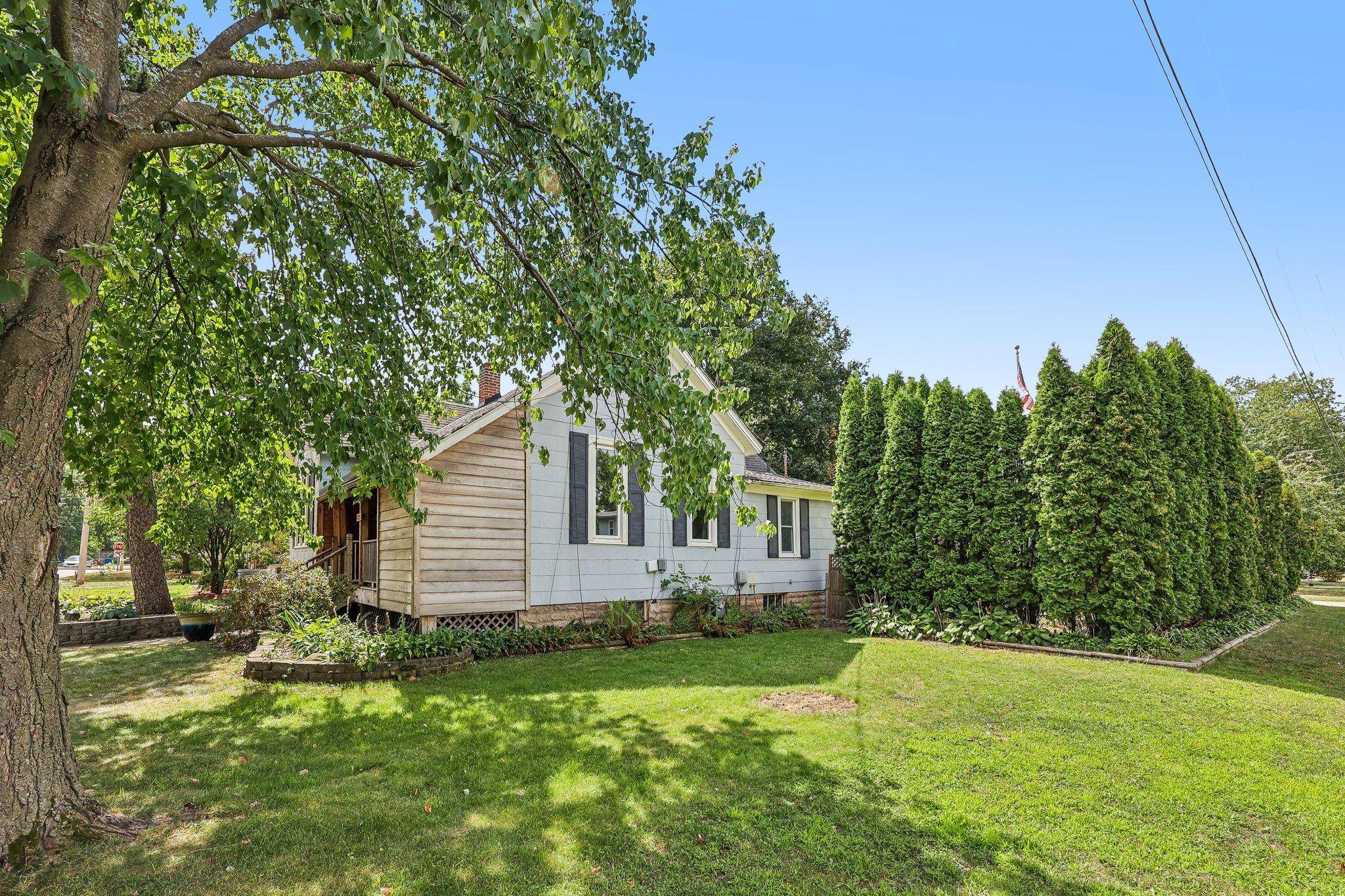 4571 1st AVE, White Bear Lake, MN 55110