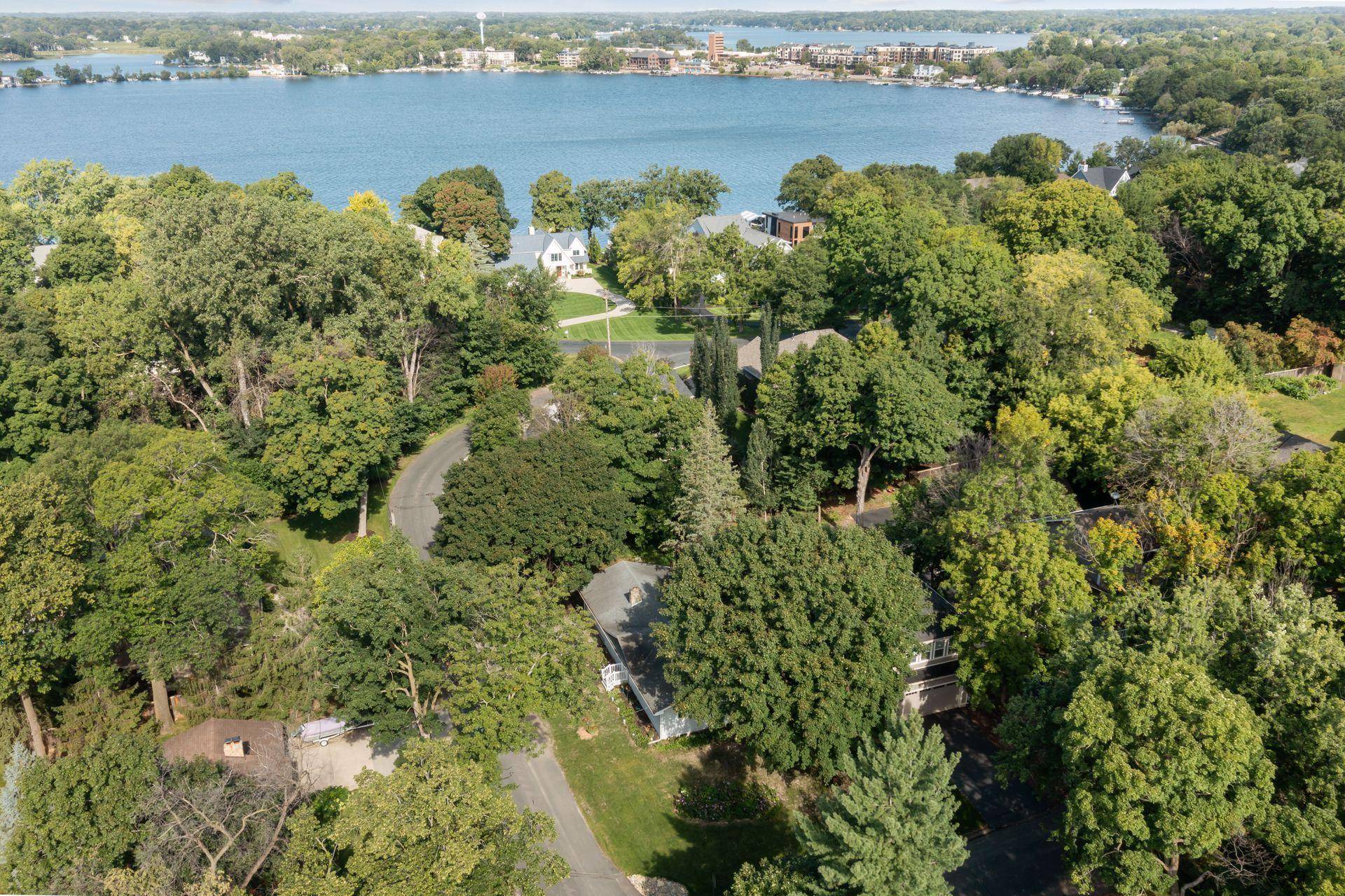2765 Ethel AVE, Wayzata, MN 55391