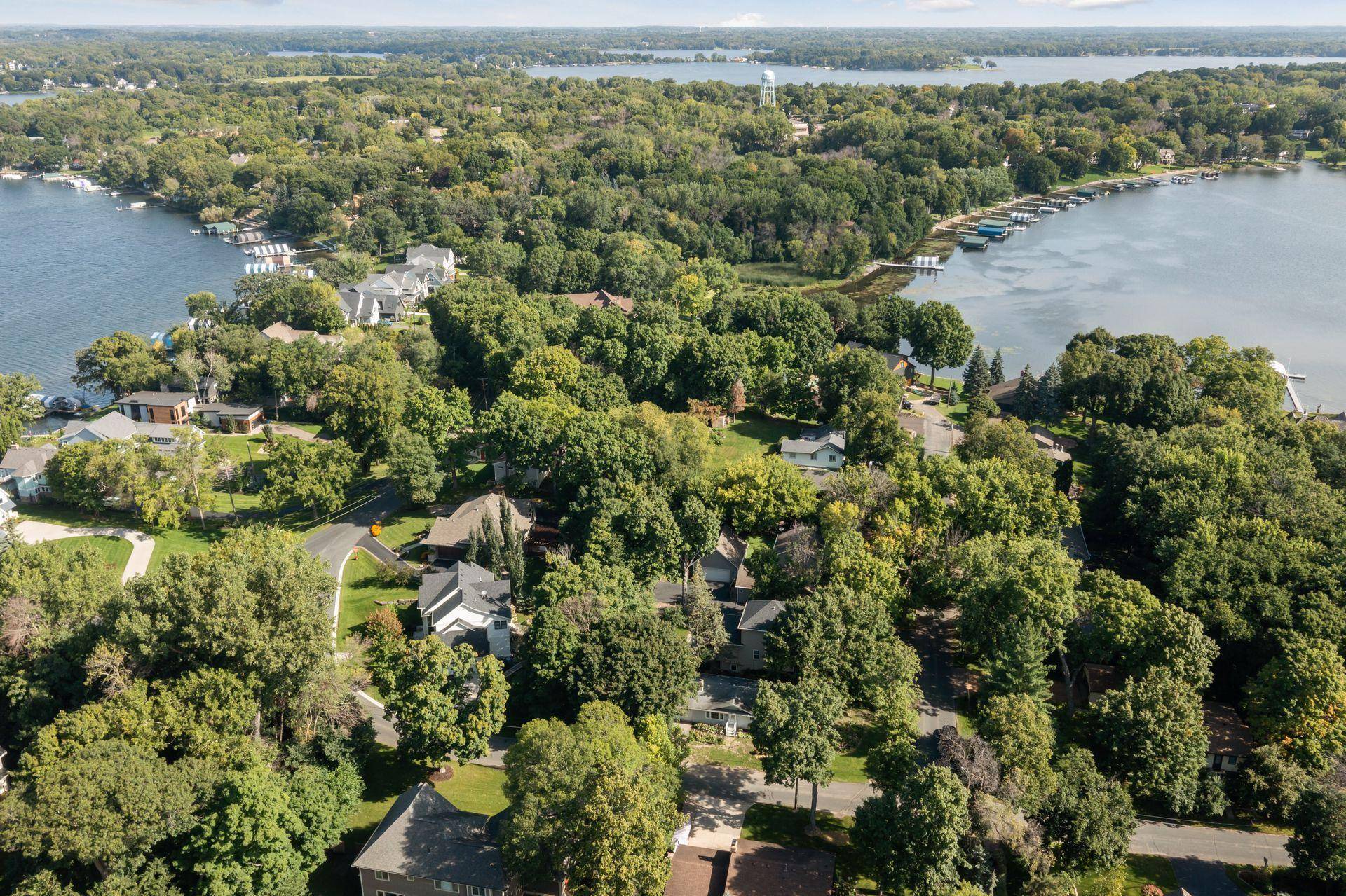 2765 Ethel AVE, Wayzata, MN 55391