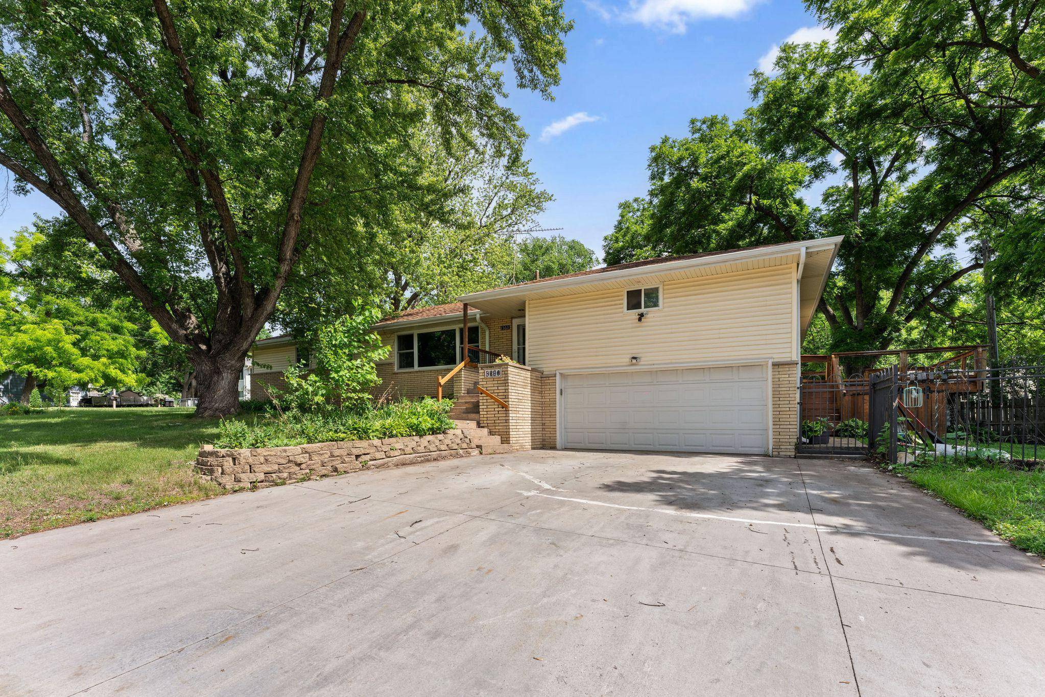 8360 Cedar ST, Rockford, MN 55373