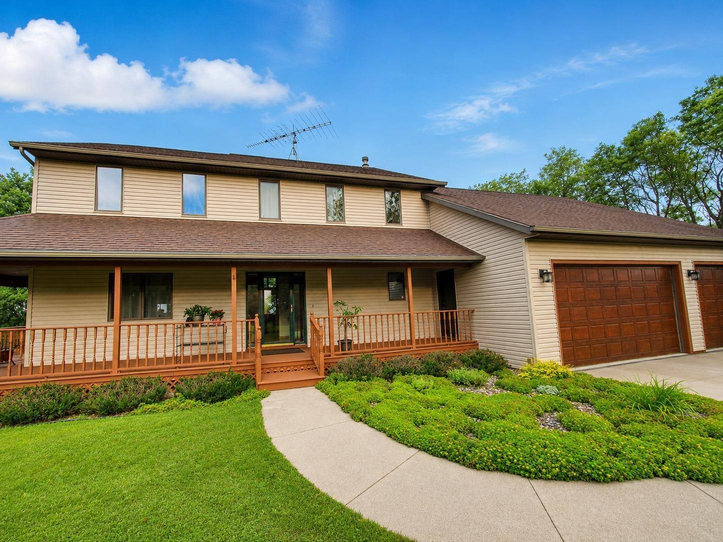 3906 Silver Creek RD NE, Rochester, MN 55906