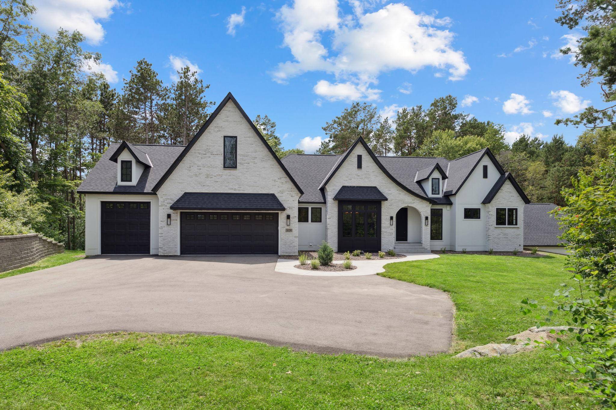 5736 57th Street CV N, Lake Elmo, MN 55042