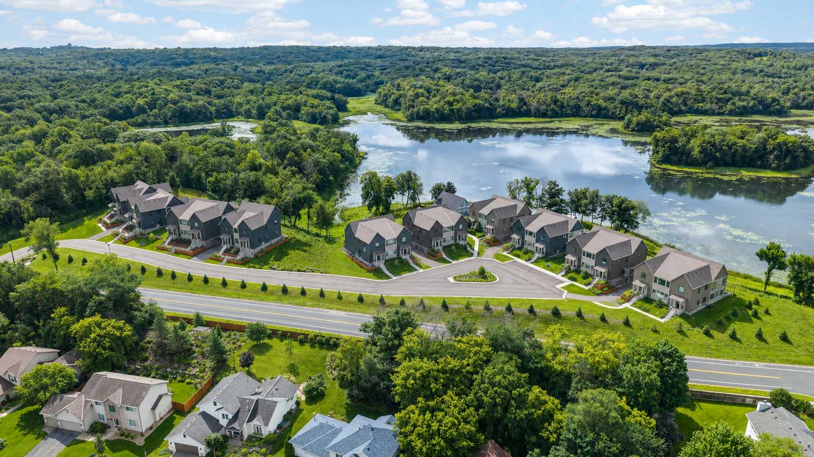 4759 Linden Cove LN, Savage, MN 55378