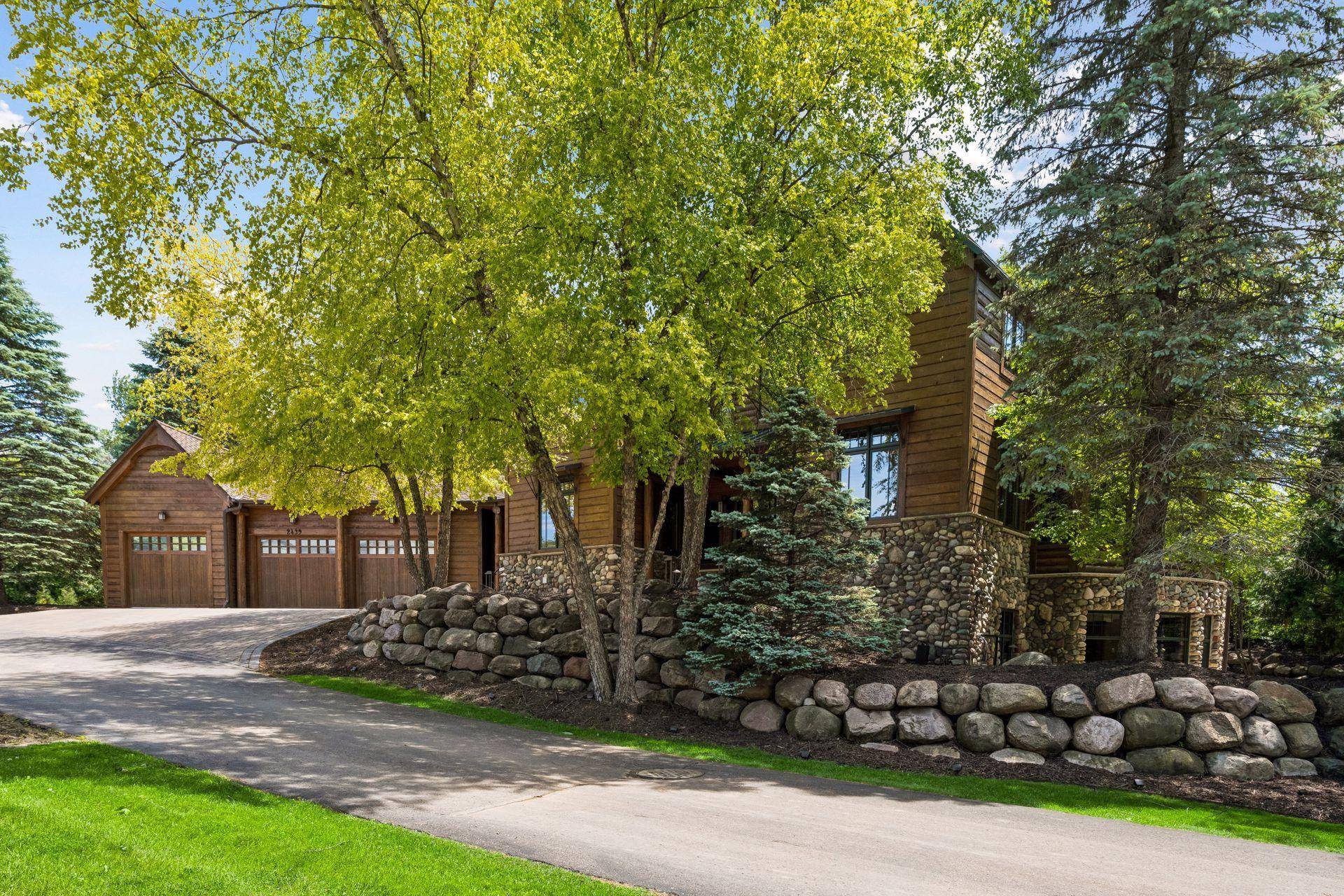 2439 Emerald TRL, Minnetonka, MN 55305