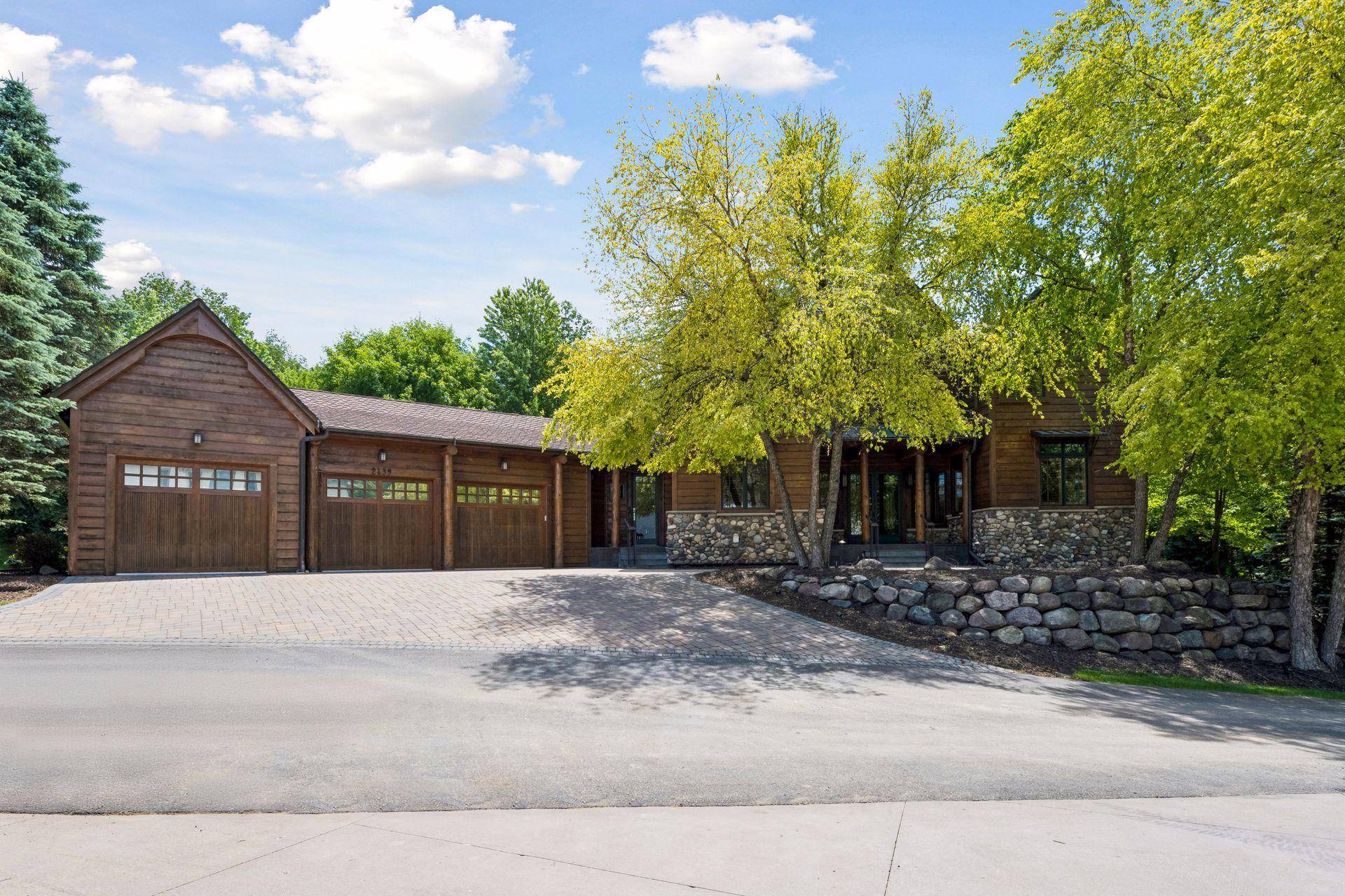 2439 Emerald TRL, Minnetonka, MN 55305