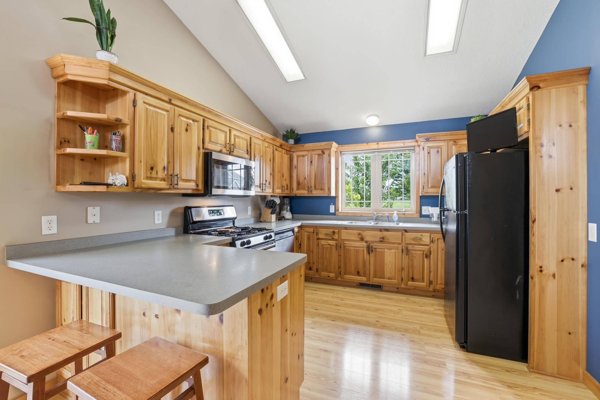 1202 Sunset BLVD NW, Montgomery, MN 56069