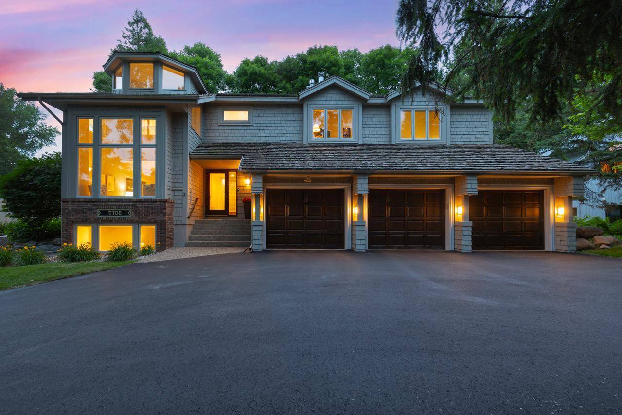 7708 Stonewood CT, Edina, MN 55439