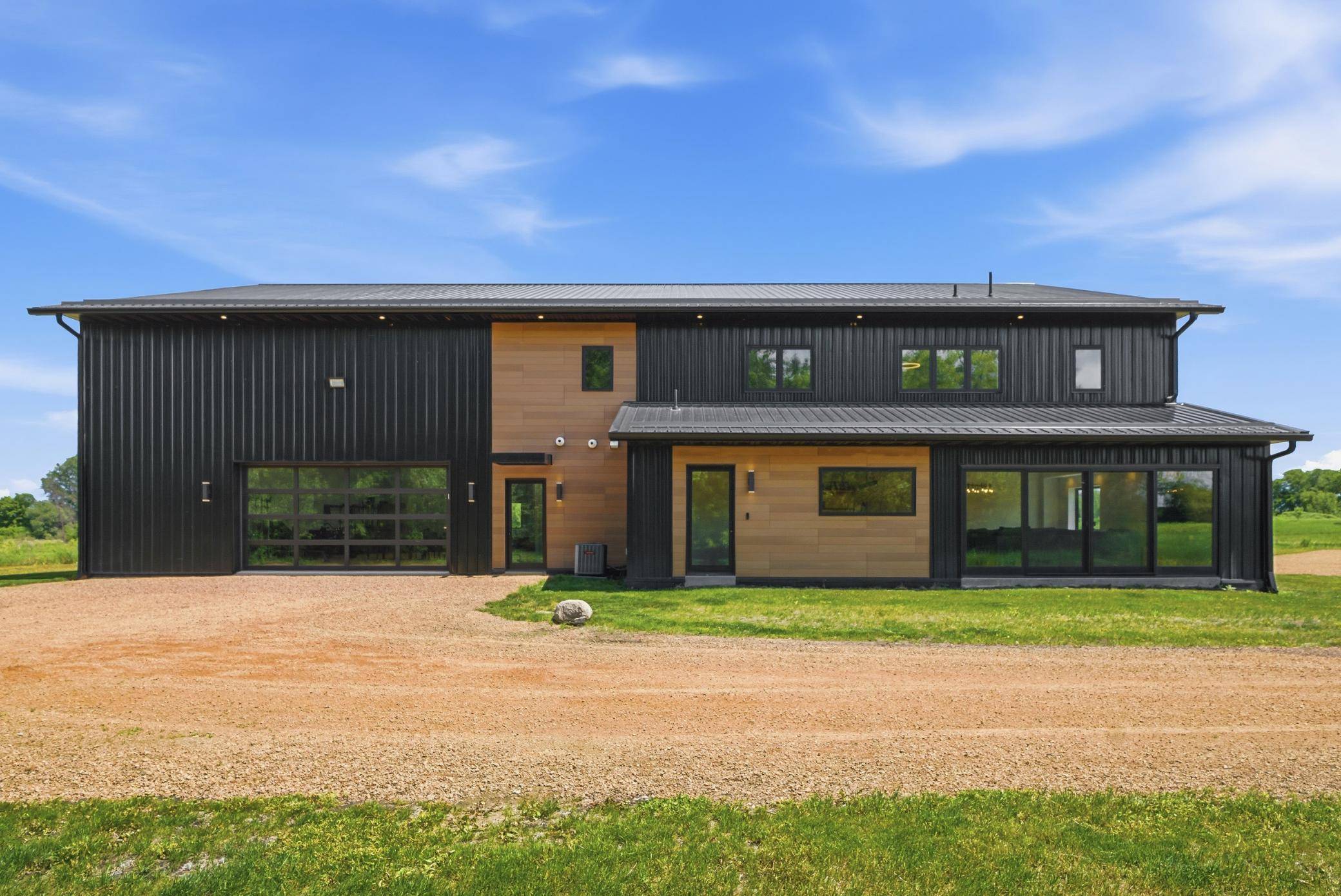 880 Wild Oak TRL, Independence, MN 55359