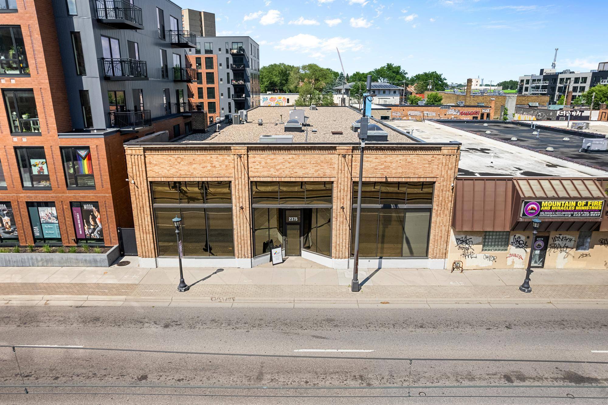 2375 University AVE W, Saint Paul, MN 55114
