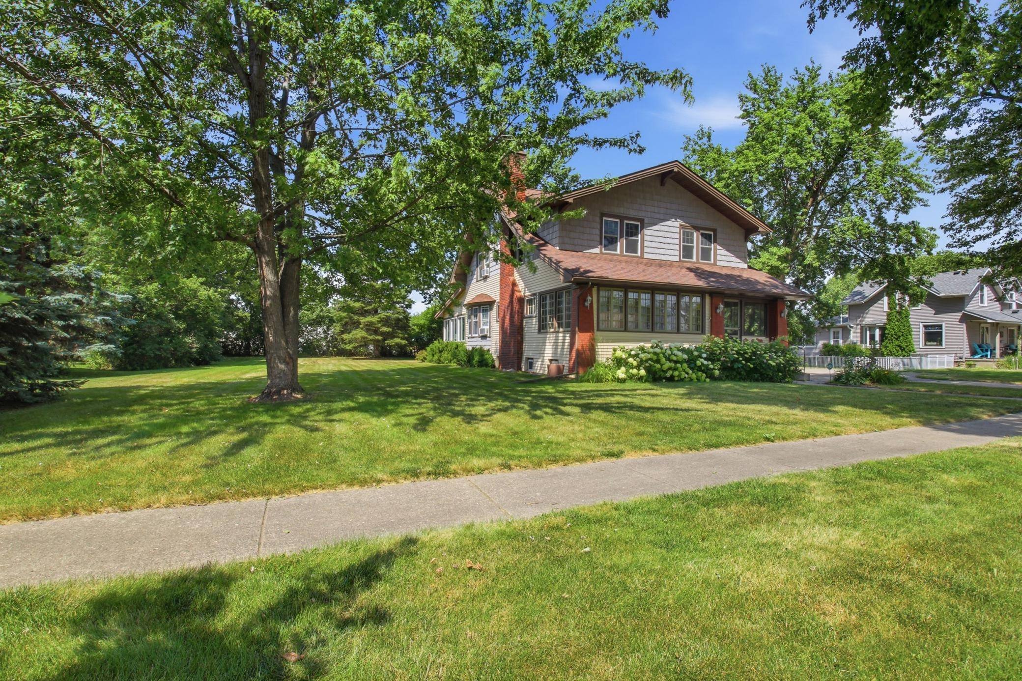 611 N Marshall AVE, Litchfield, MN 55355