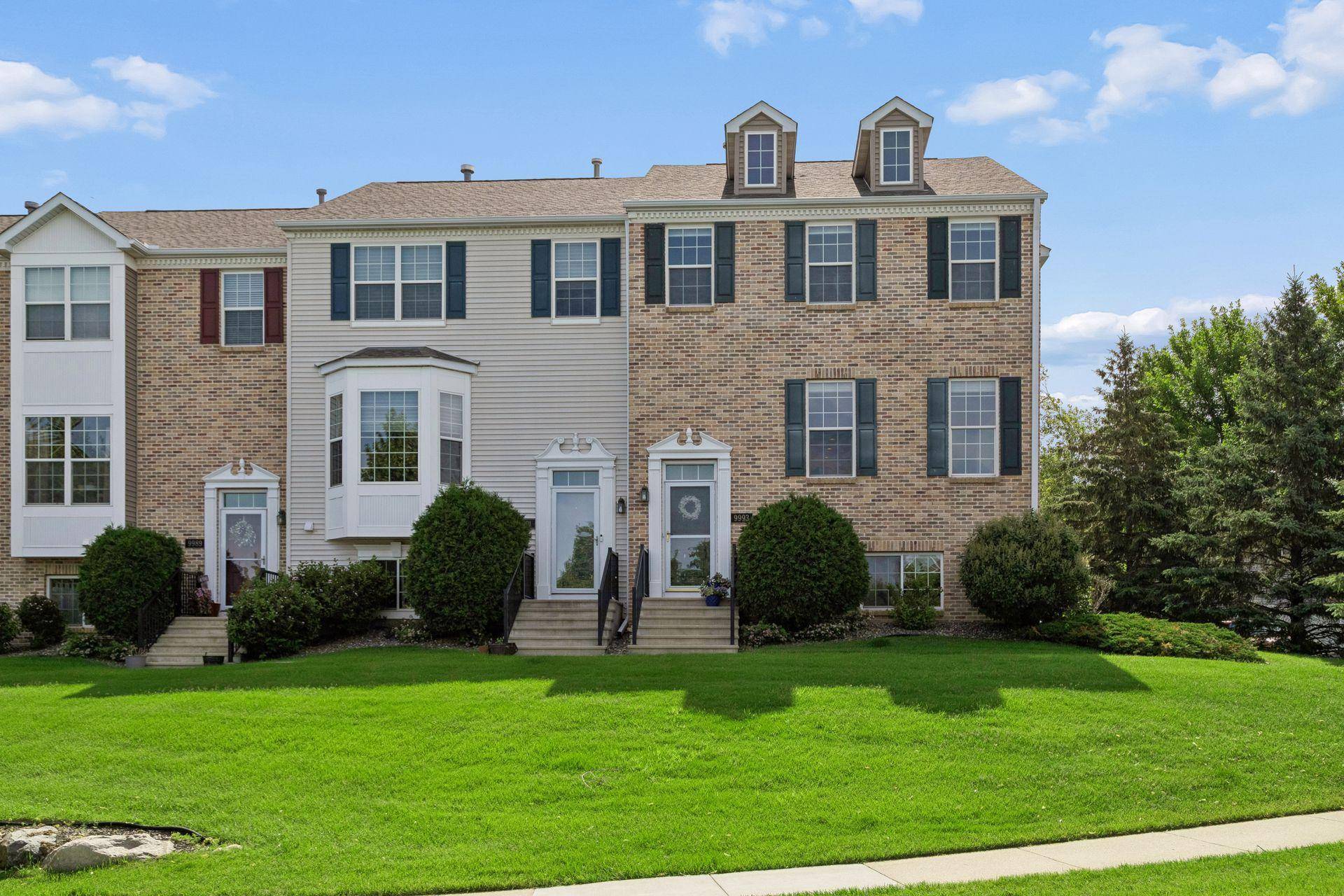 9993 Pincherry LN, Eden Prairie, MN 55347