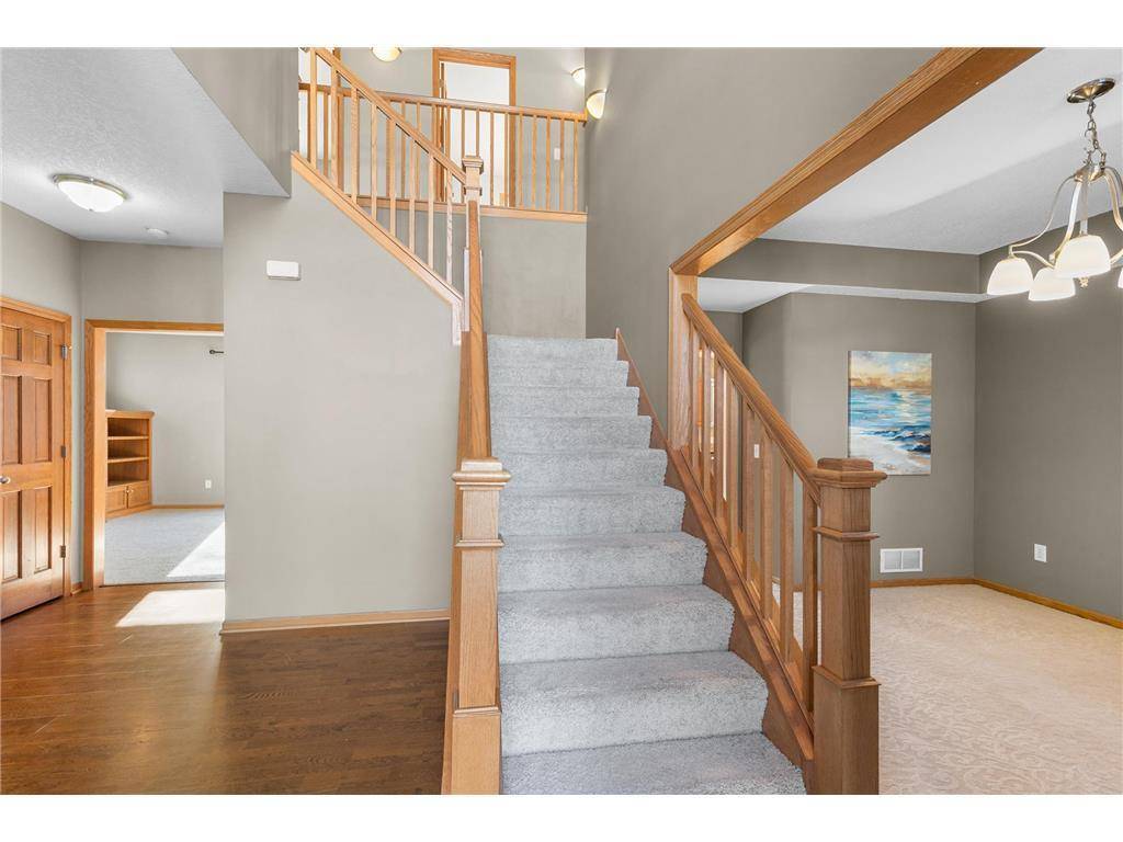 10543 Noble CIR N, Brooklyn Park, MN 55443