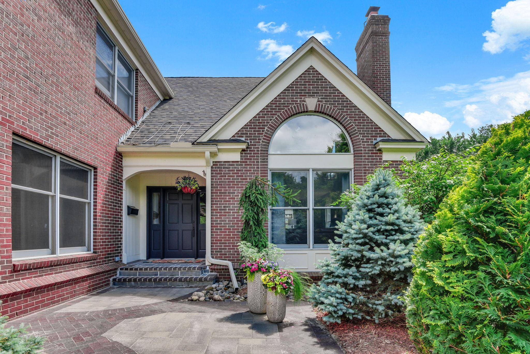 6511 Belmore LN, Edina, MN 55343