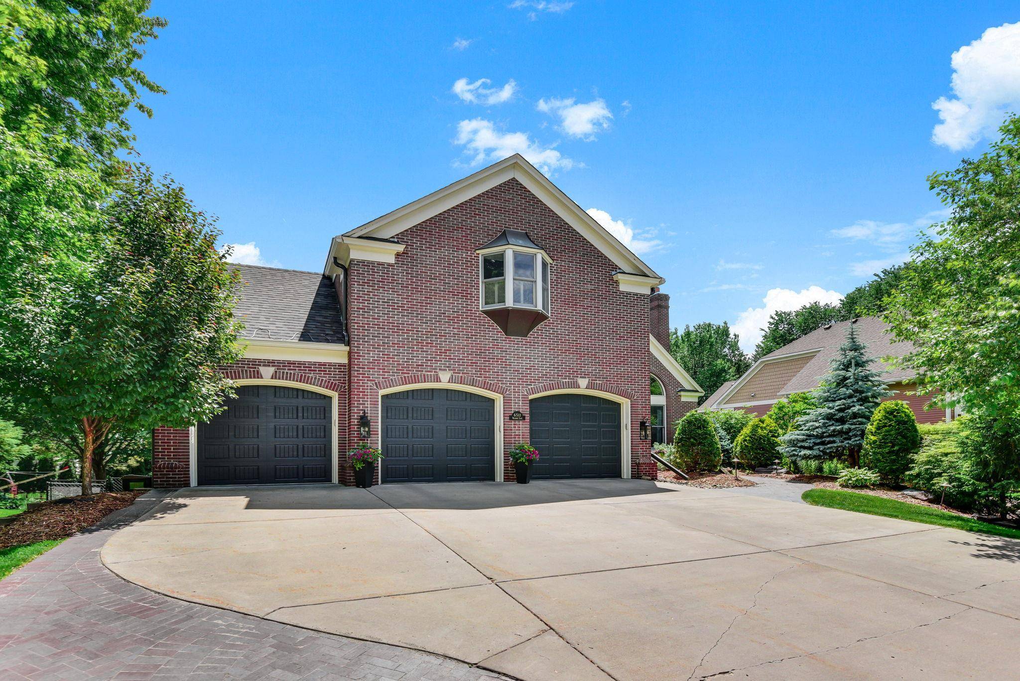 6511 Belmore LN, Edina, MN 55343