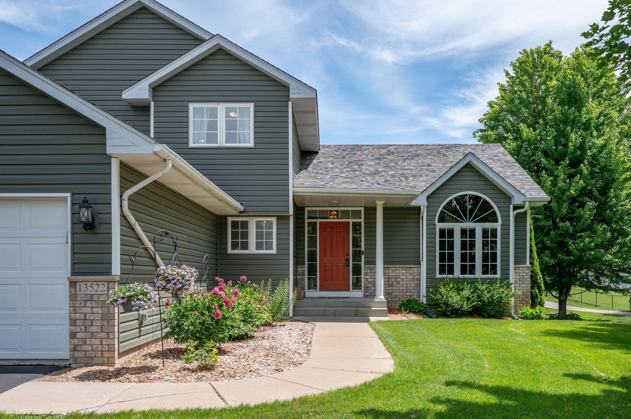 13522 Oakwood DR, Rogers, MN 55374