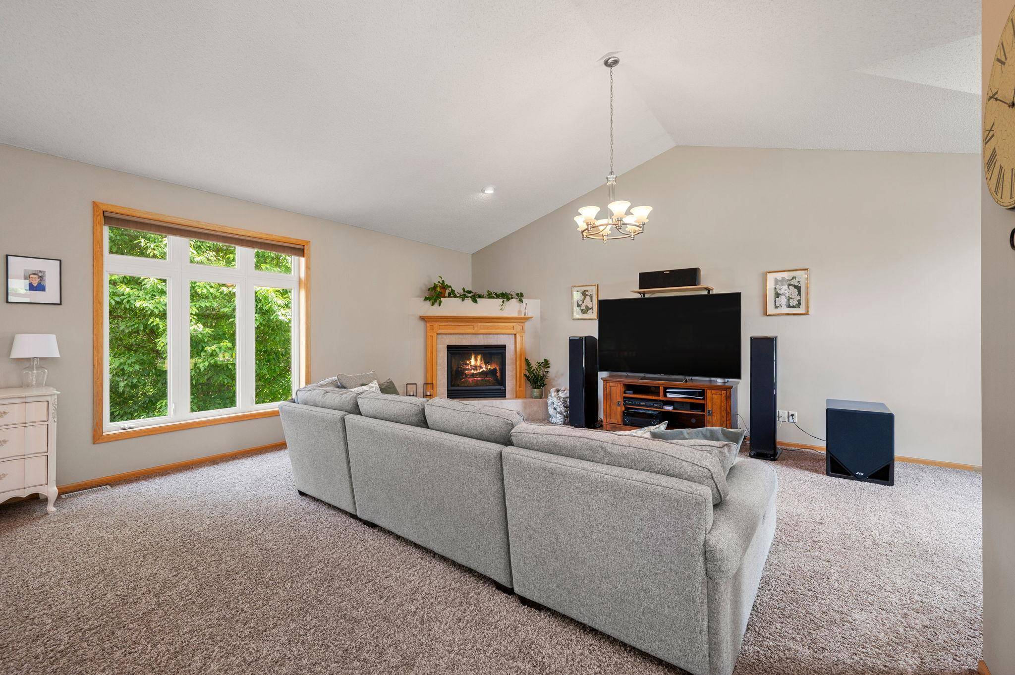 13522 Oakwood DR, Rogers, MN 55374