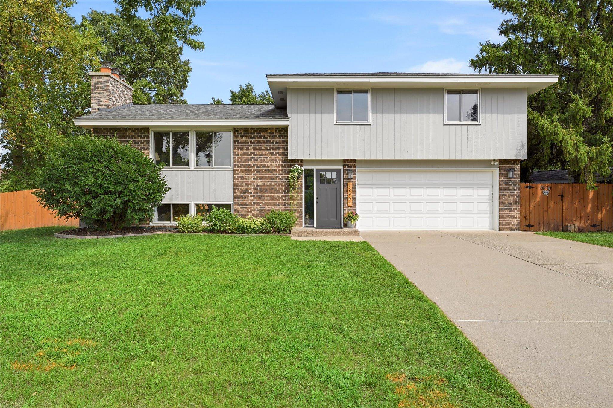 12904 Jackson CIR NE, Blaine, MN 55434