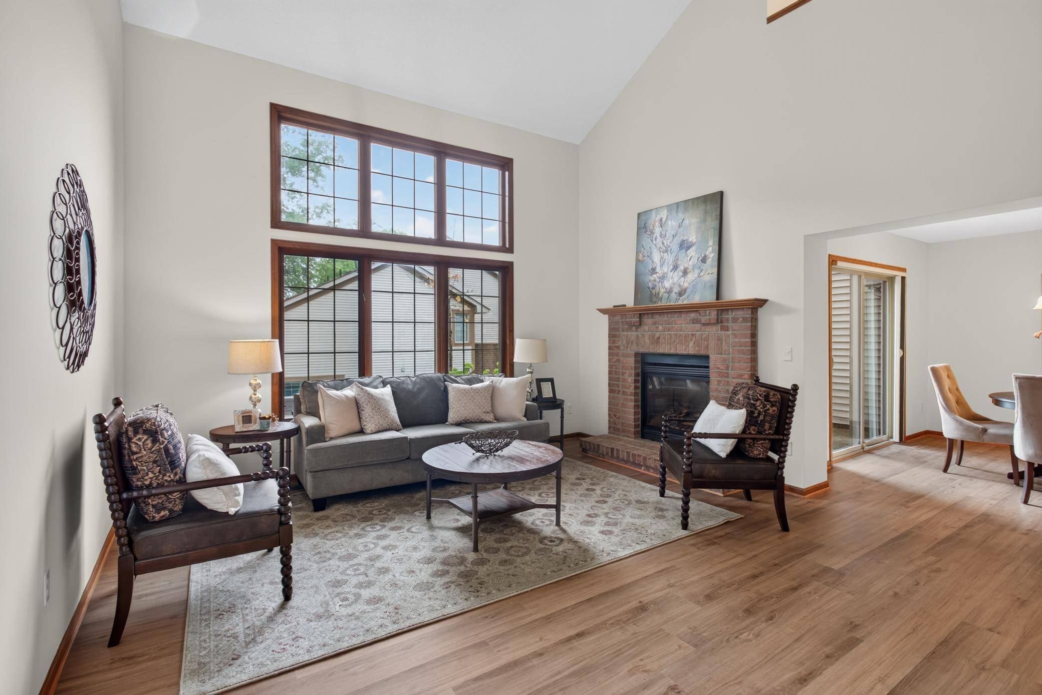 1915 Furness ST, Maplewood, MN 55109