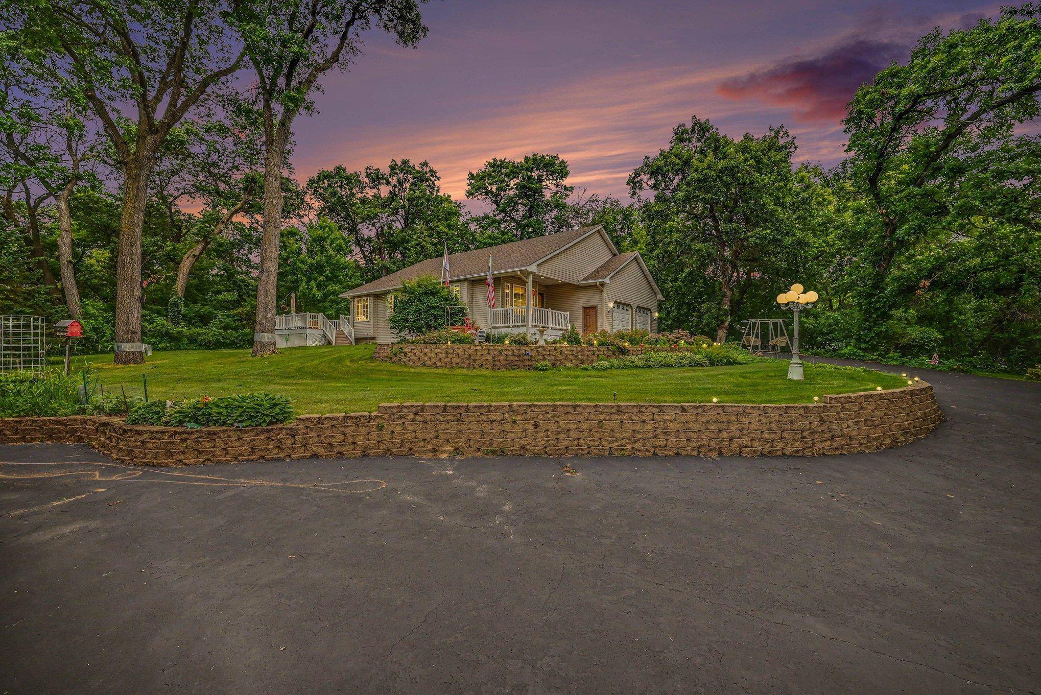 20966 Davenport ST NE, Cedar, MN 55011