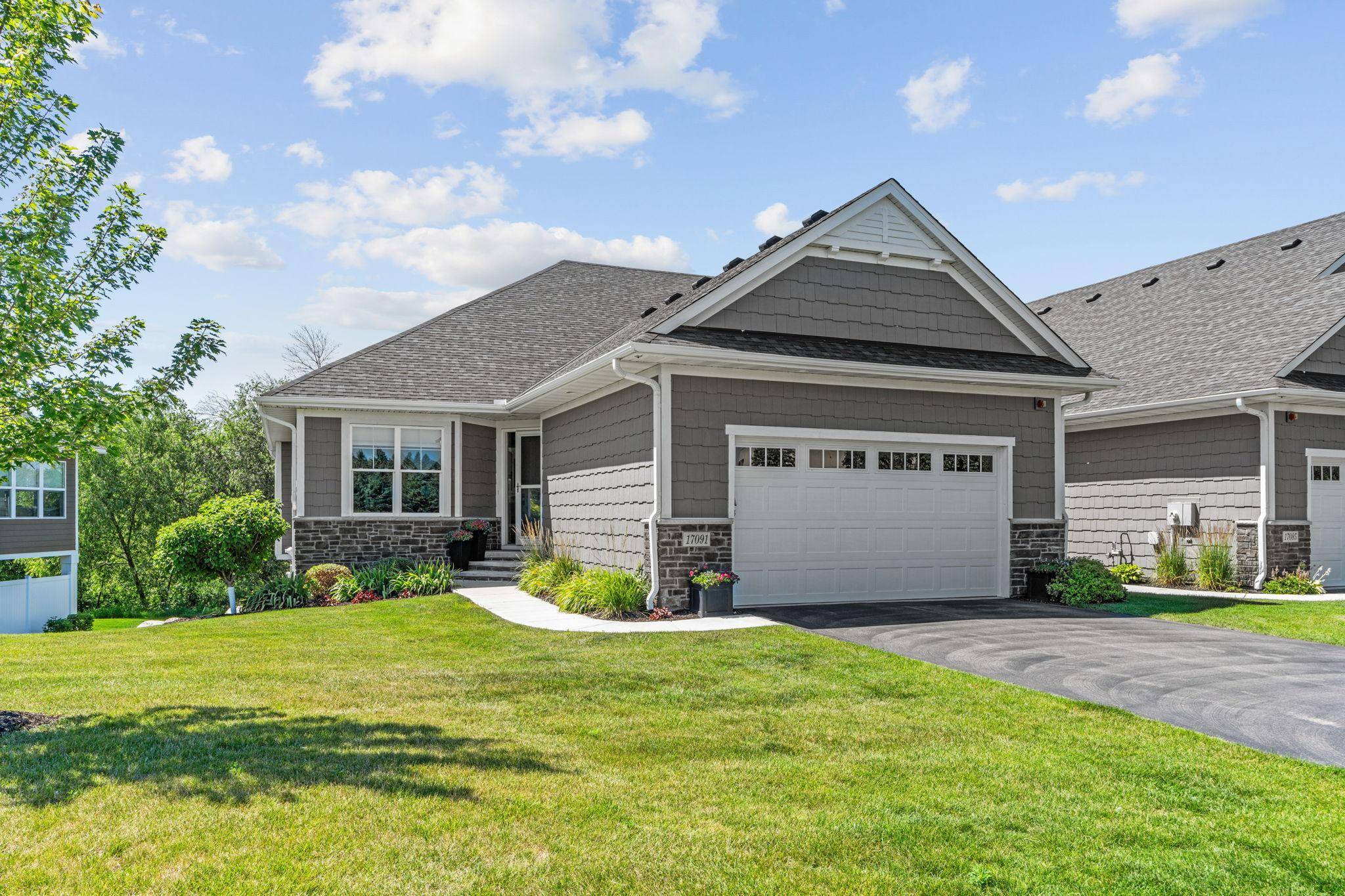 17091 Kerrick CT, Lakeville, MN 55044