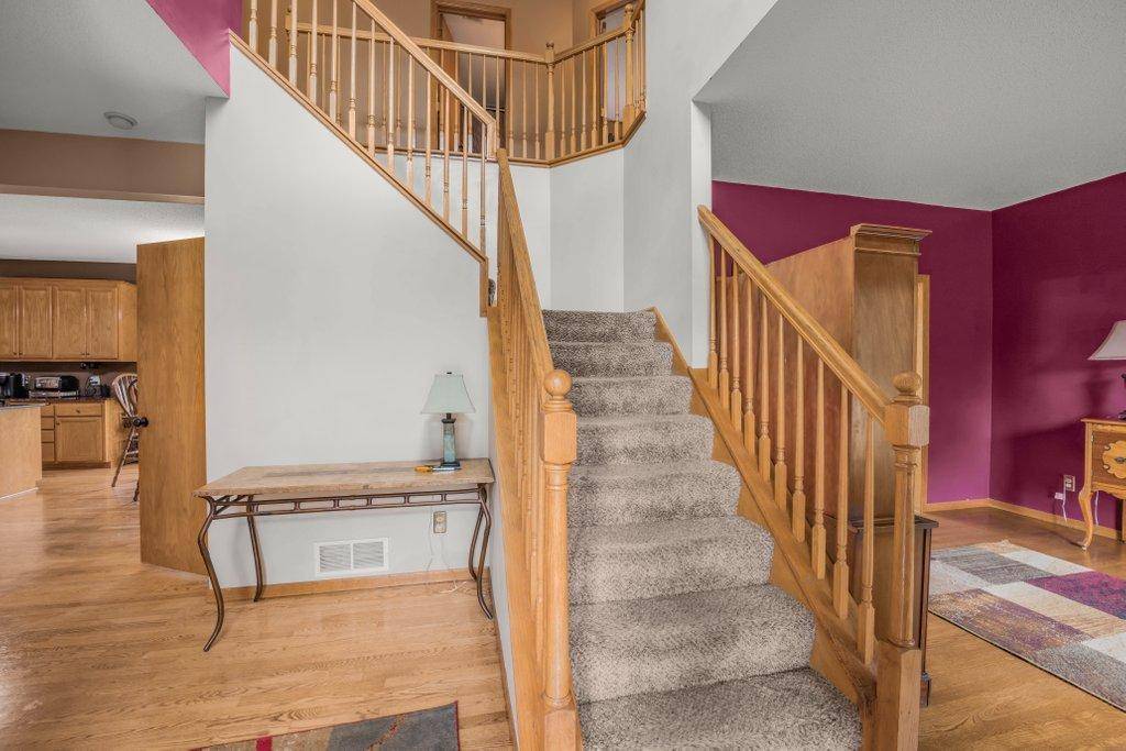 2051 River Bend TRL, Mayer, MN 55360