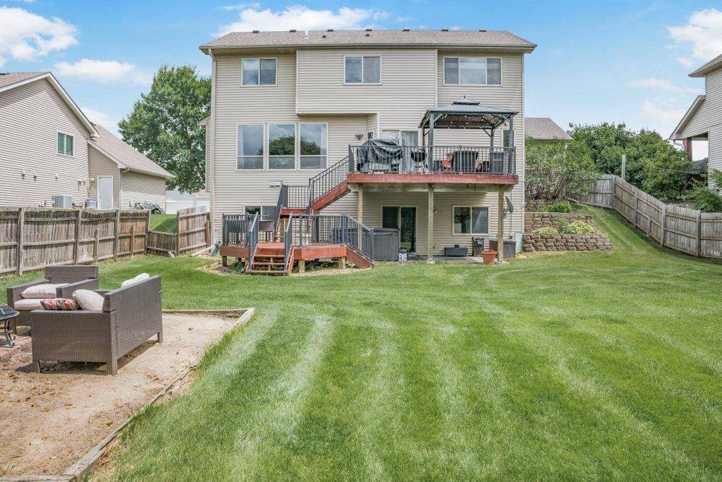 2051 River Bend TRL, Mayer, MN 55360