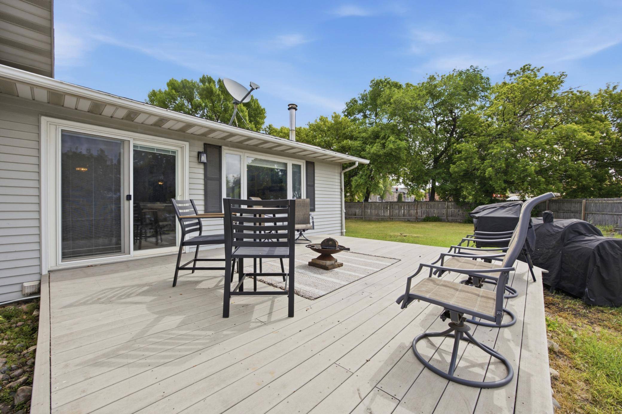 57 Prairiewood DR S, Fargo, ND 58103