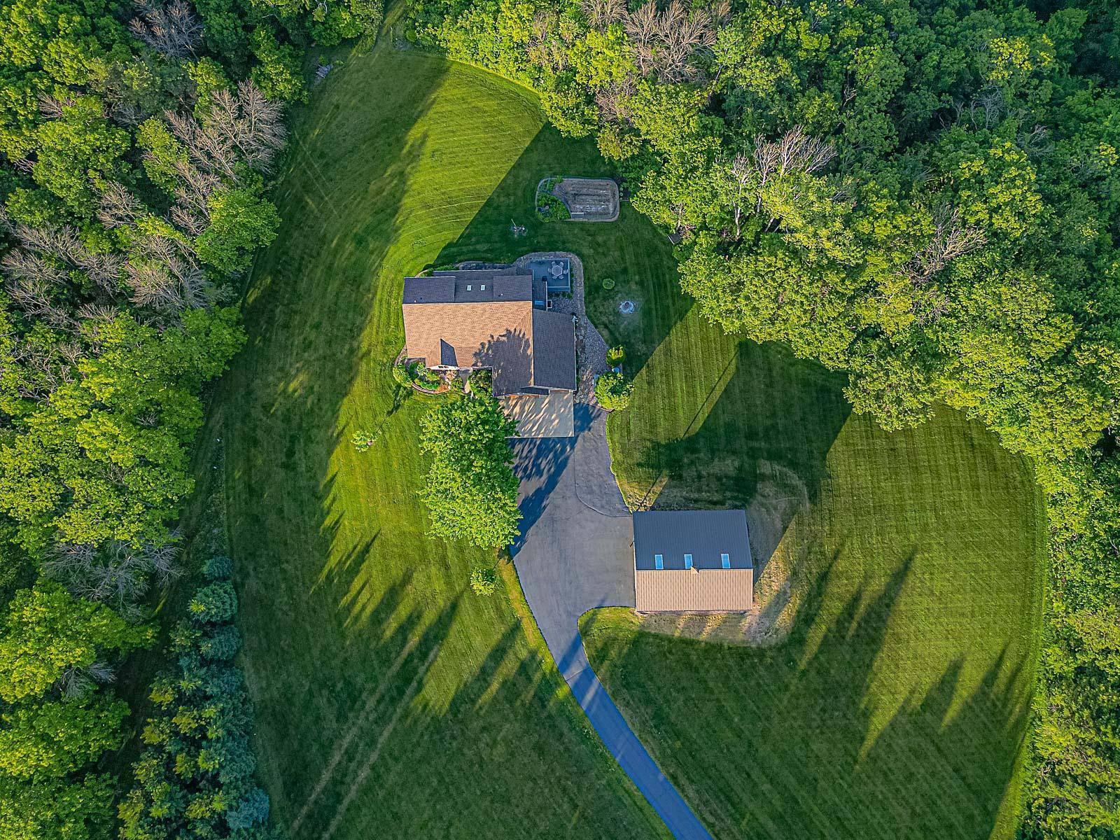 70021 335th AVE, Lake City, MN 55041