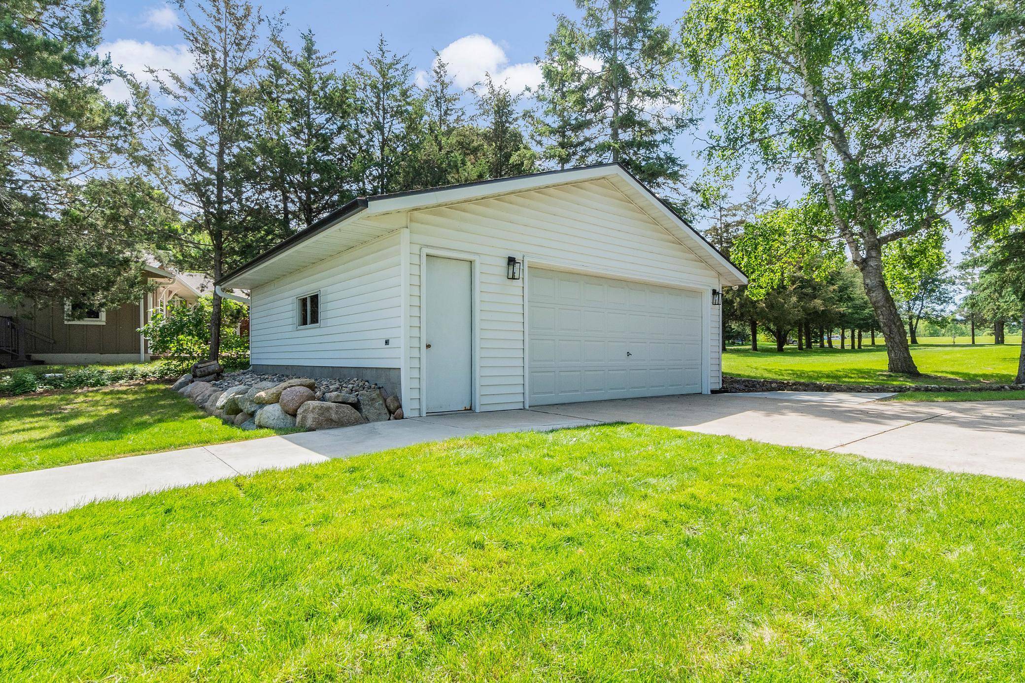 2503 S Le Homme Dieu DR NE, Alexandria, MN 56308