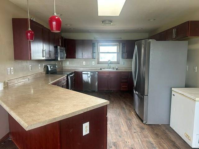 1100 Eastbay AVE, Balaton, MN 56115