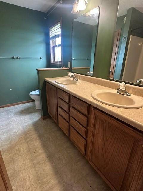 1100 Eastbay AVE, Balaton, MN 56115
