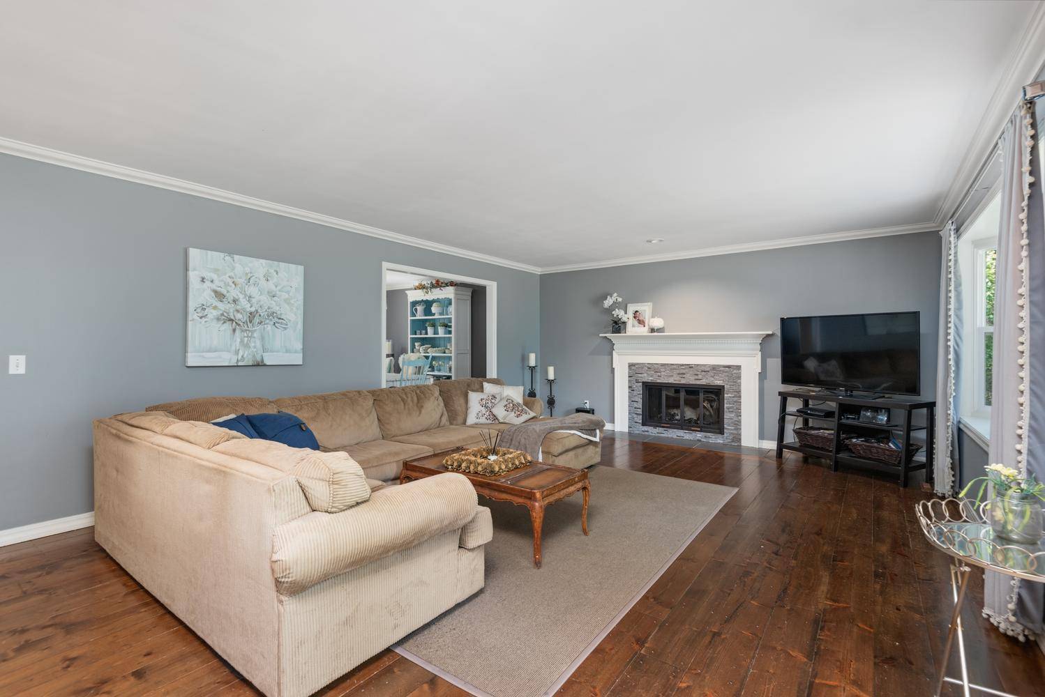 2530 Old Beach RD, Wayzata, MN 55391