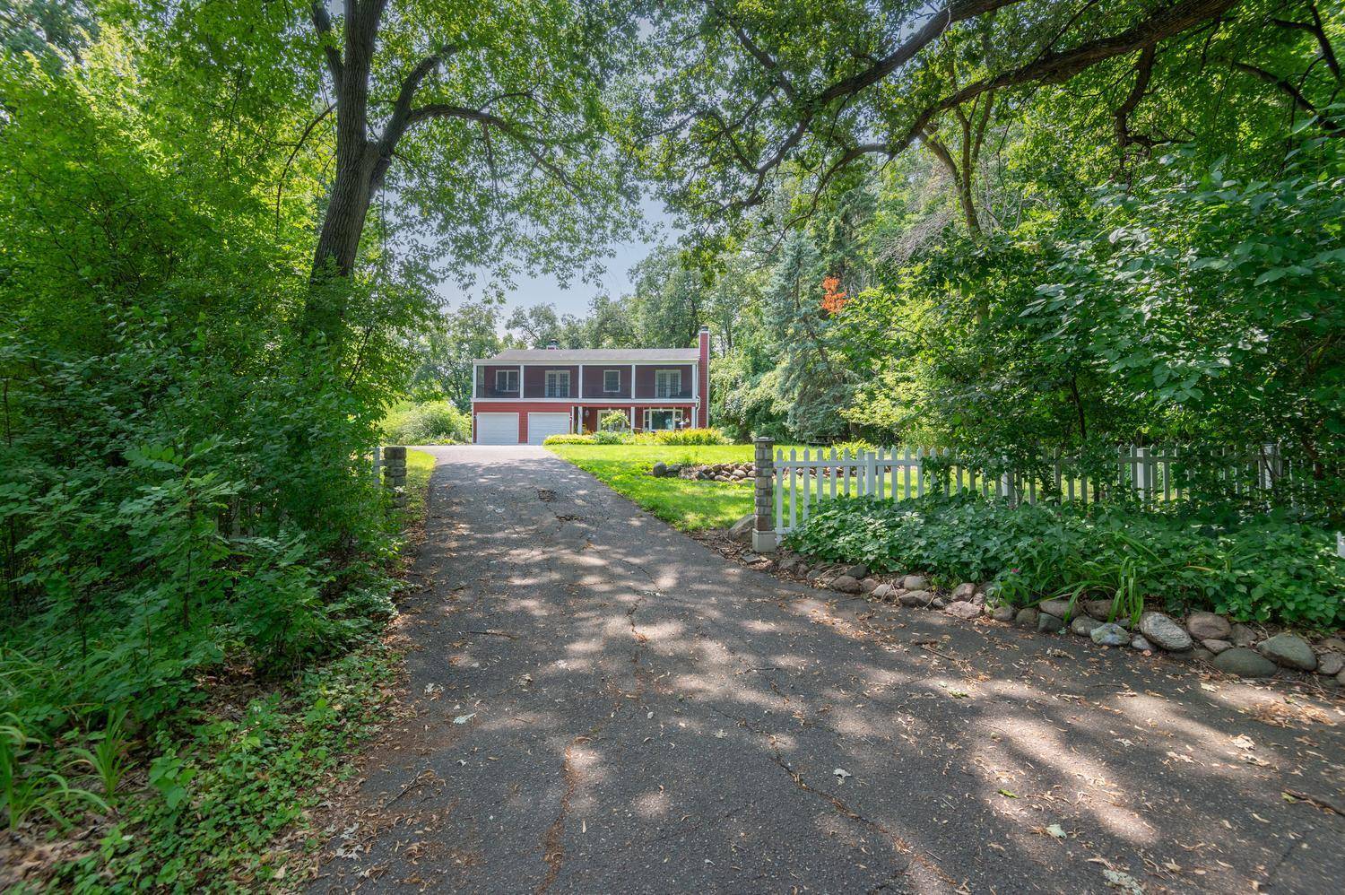 2530 Old Beach RD, Wayzata, MN 55391