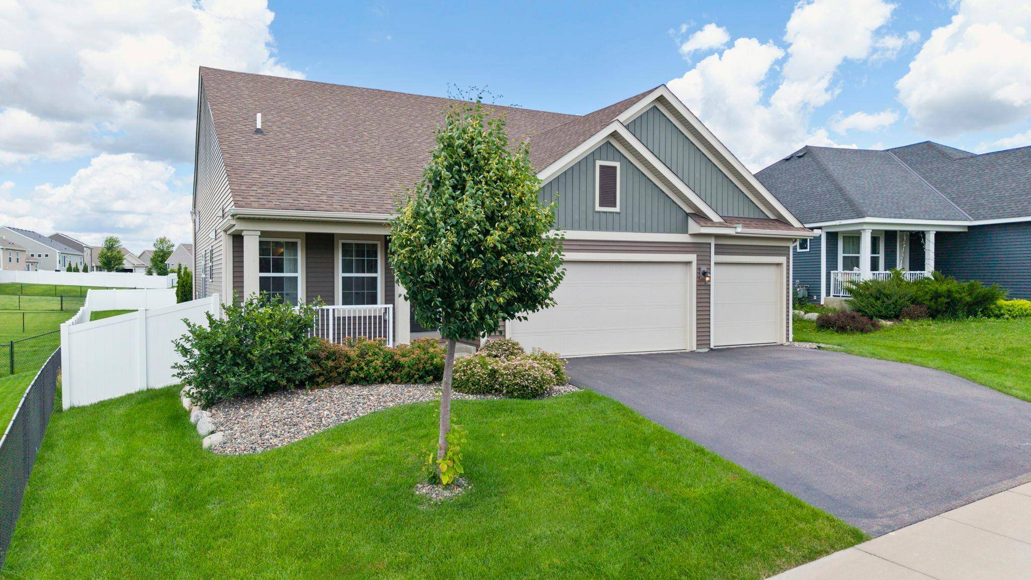 1431 139th ST E, Rosemount, MN 55068