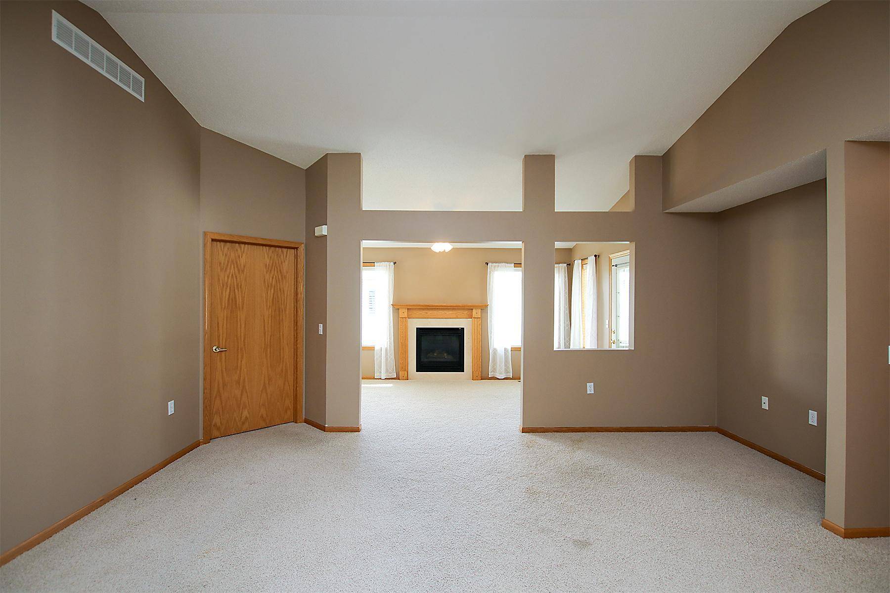 820 Greensview CT NW, Hutchinson, MN 55350