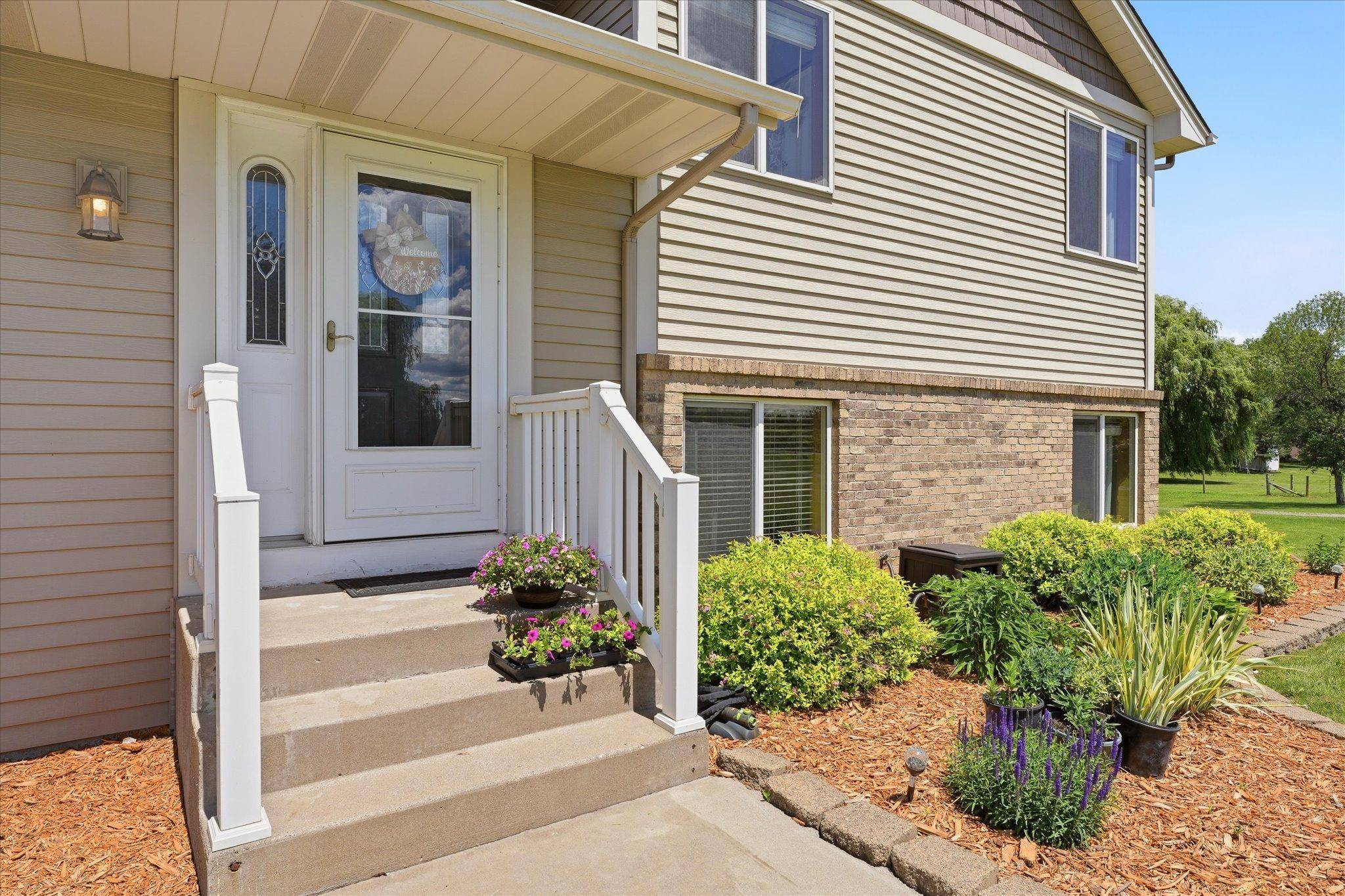 7723 Viking BLVD NW, Anoka, MN 55303
