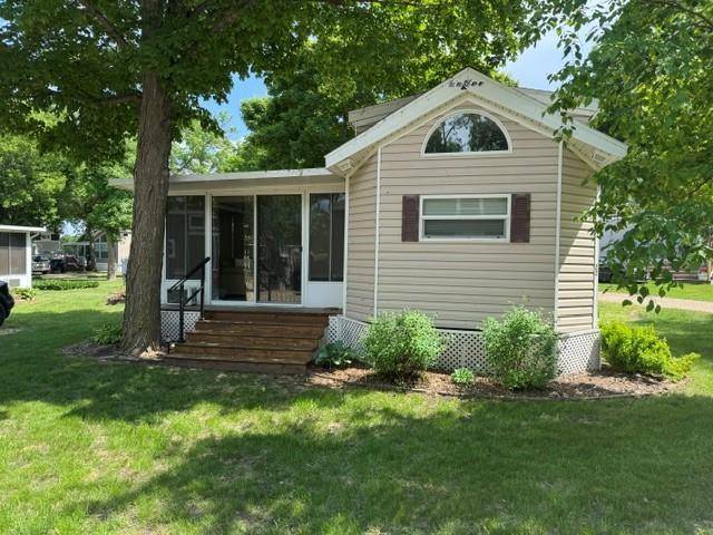 2221 Reubens #22 LN SW, Farwell, MN 56327