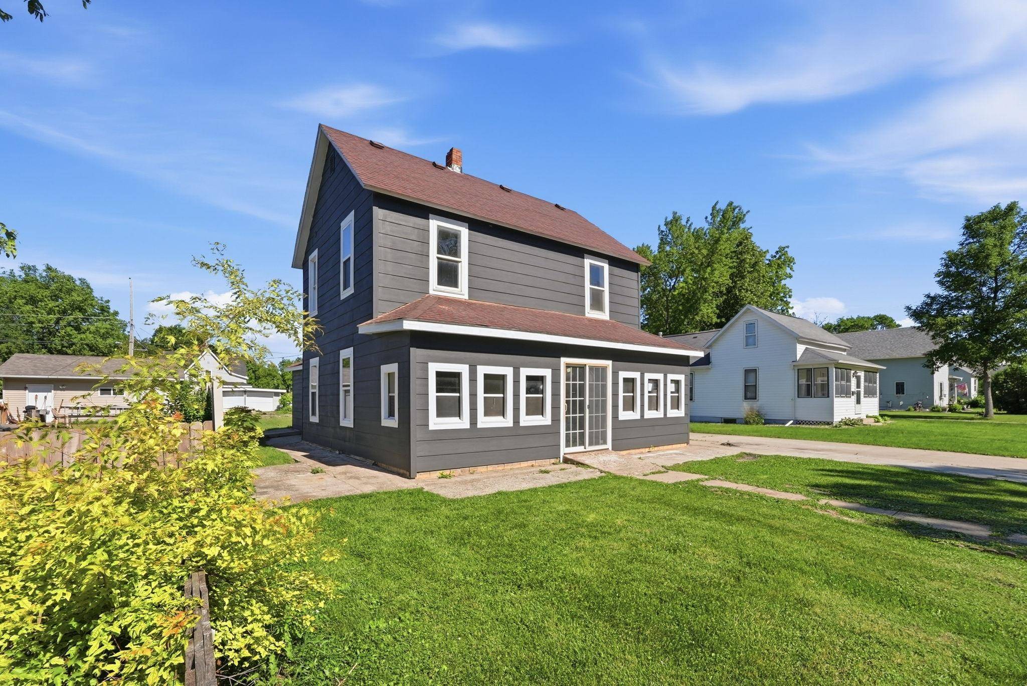 406 12th ST S, Benson, MN 56215