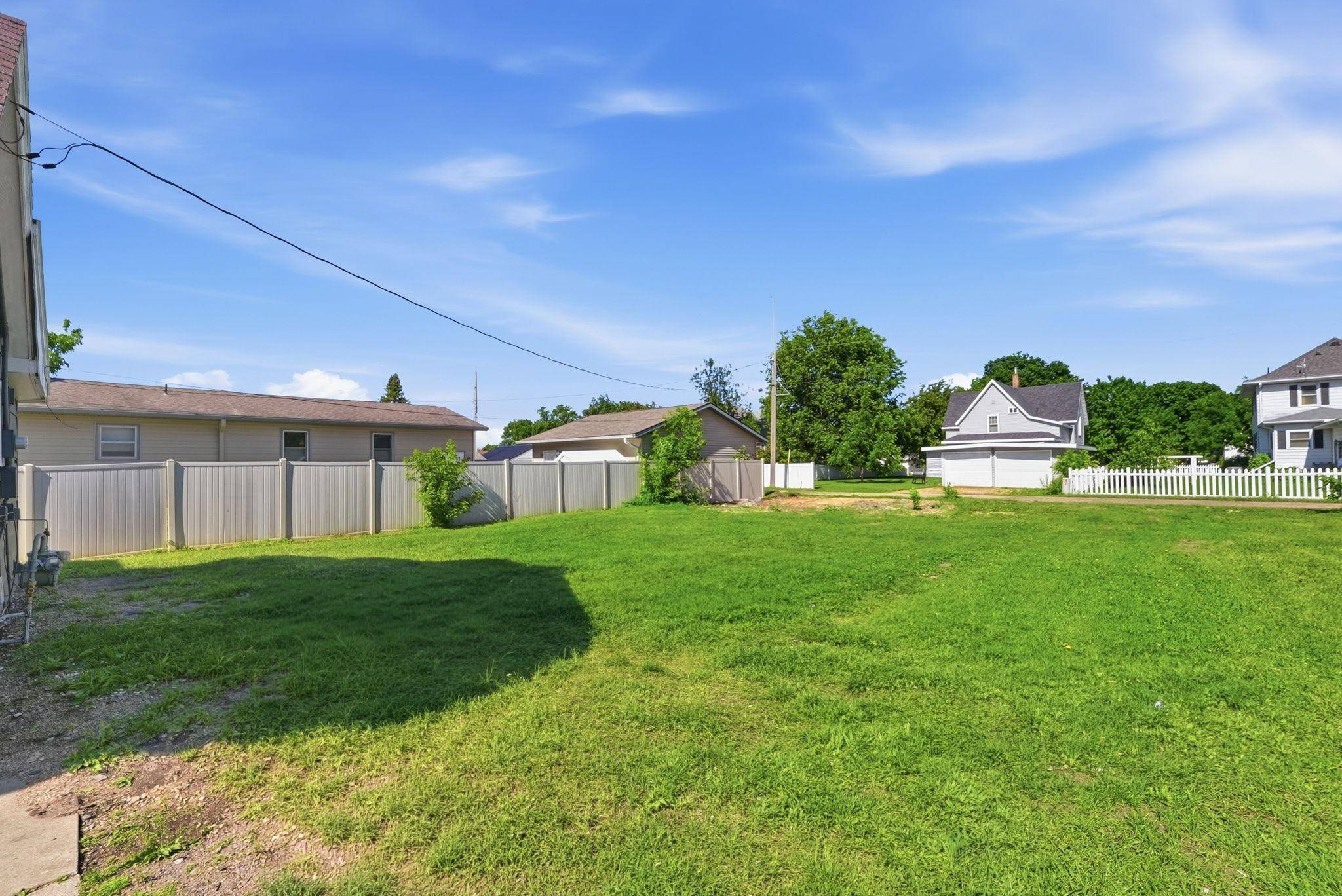 406 12th ST S, Benson, MN 56215