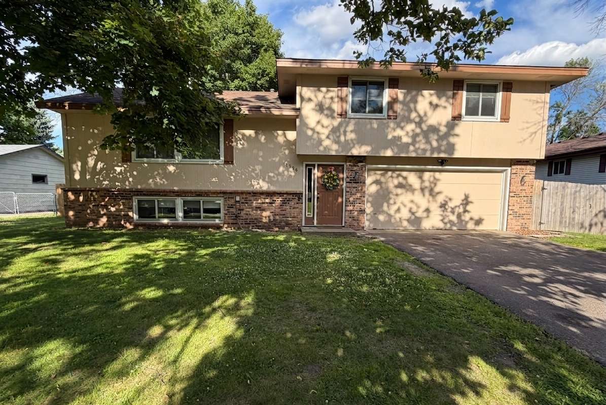 7356 Douglas DR N, Brooklyn Park, MN 55443