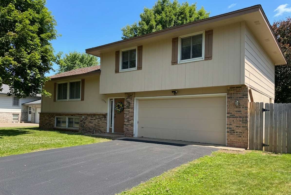 7356 Douglas DR N, Brooklyn Park, MN 55443