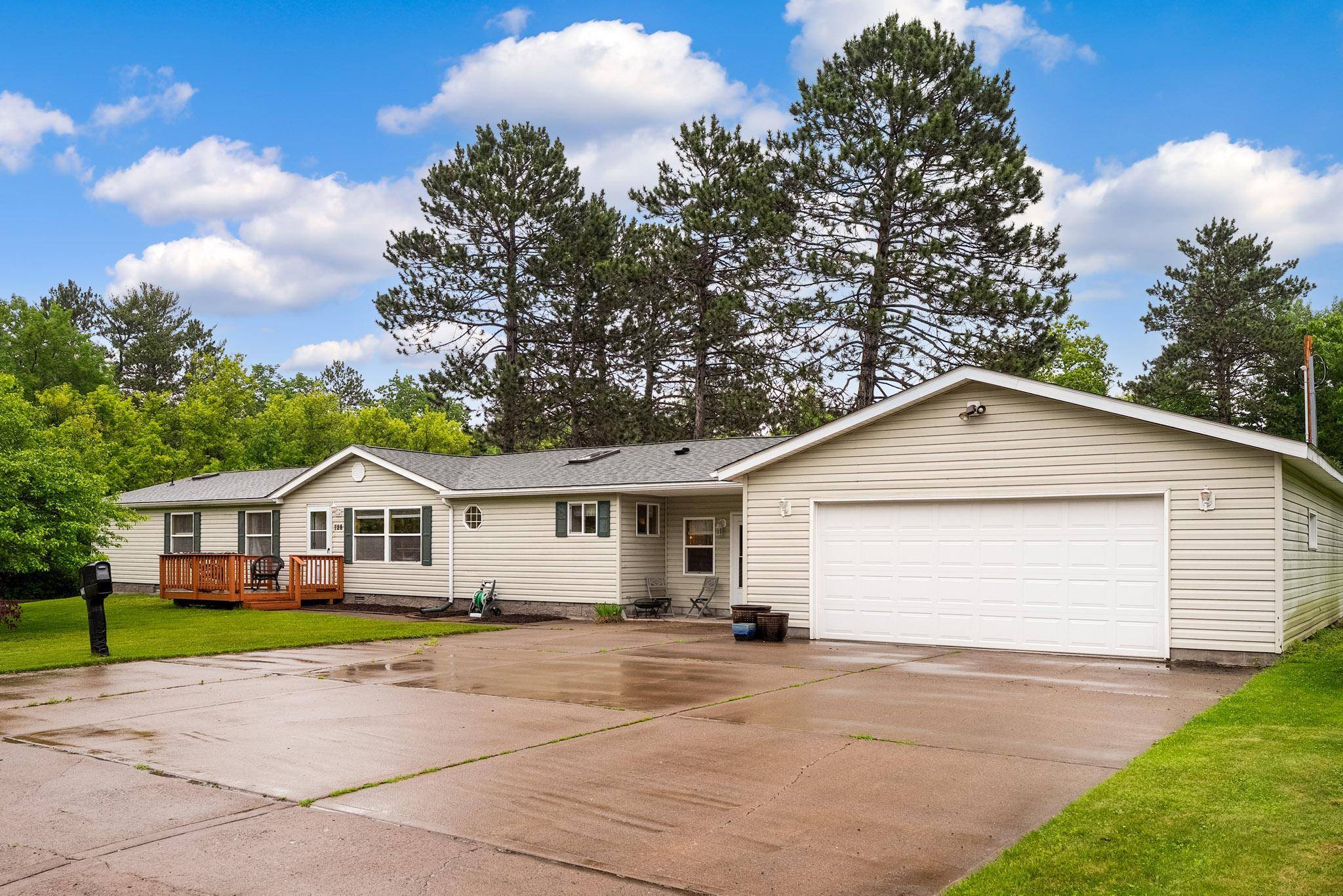 728 Allen ST, Cloquet, MN 55720
