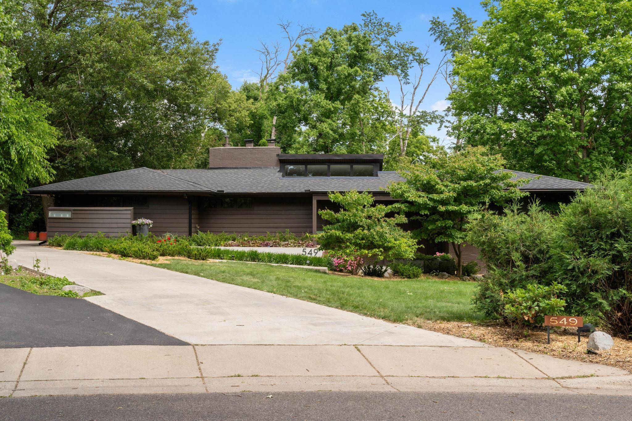 549 Turnpike RD, Golden Valley, MN 55416