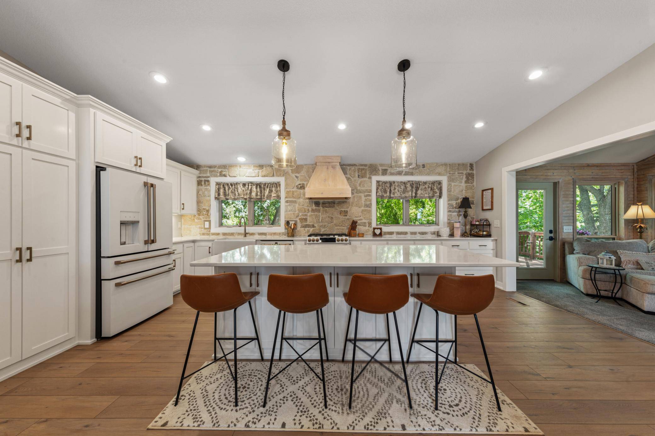 19143 Orchard TRL, Lakeville, MN 55044