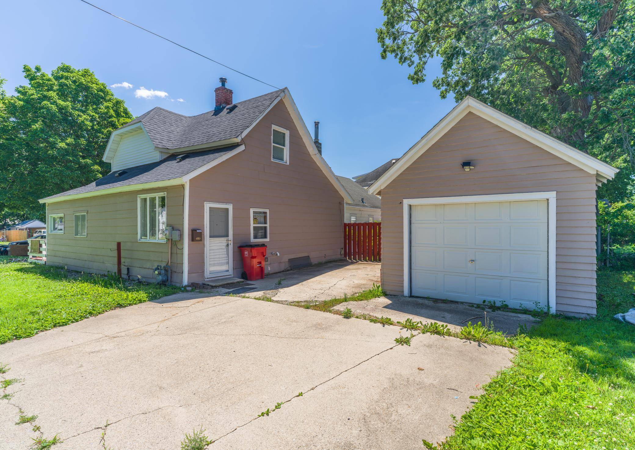 400 2nd ST SE, Austin, MN 55912